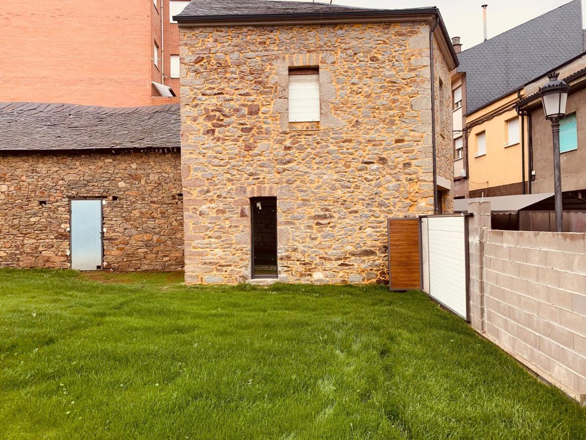 Casa De La Abuela Villa Fabero Екстериор снимка